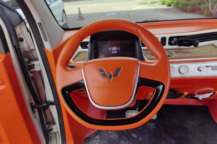 Used Wuling Hongguang MINIEV 2022 Macaron Premium Model – Lithium Iron Phosphate Steering Wheel