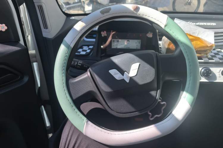 Used Wuling Hongguang MINIEV 2022 Zizai Version Lithium Iron Phosphate Steering Wheel