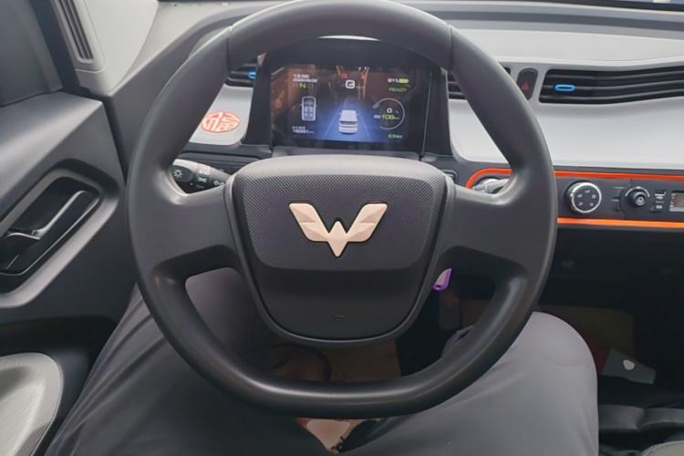 Used Wuling Hongguang MINIEV 2022 Zizai Version Lithium Iron Phosphate Steering Wheel