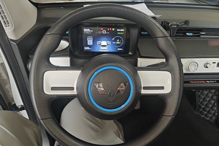 Used Wuling Hongguang MINIEV 2022 GAMEBOY 300km Enthusiast Model with Lithium Iron Phosphate Steering Wheel