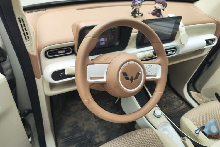 Used Wuling Hongguang MINIEV 2022 Macaron Premium Model – Lithium Ternary Battery Steering Wheel
