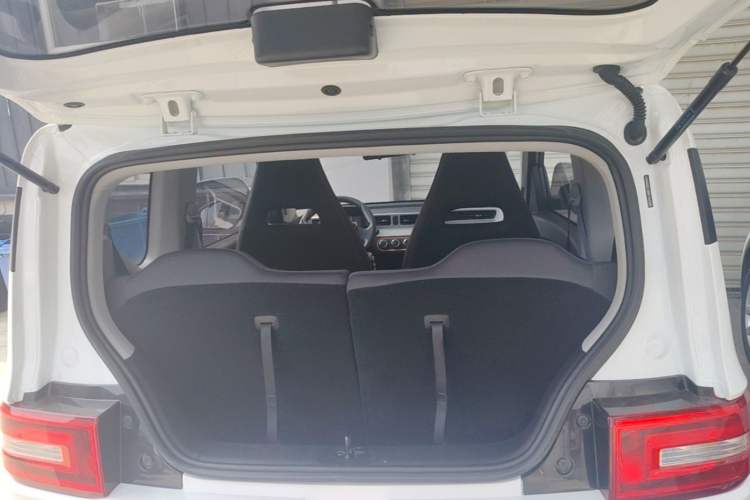 Used Wuling Hongguang MINIEV 2022 Easy Version Lithium Iron Phosphate Trunk