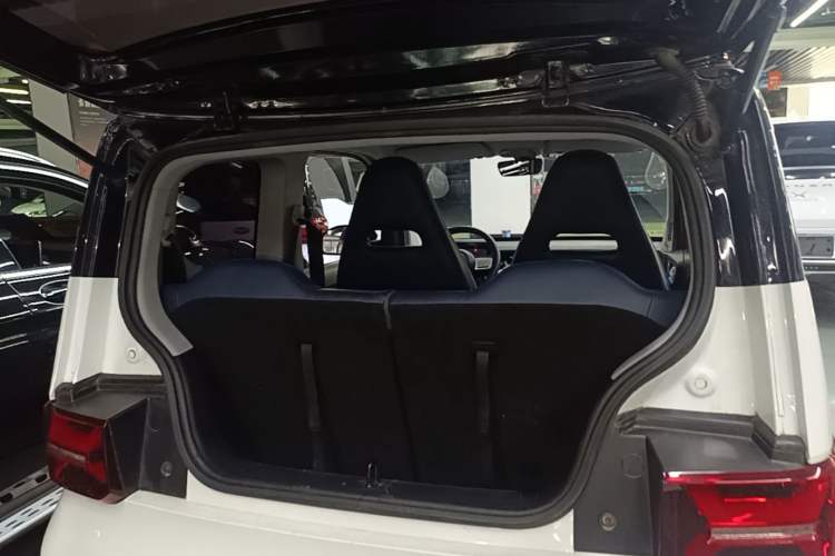Used Wuling Hongguang MINIEV 2022 GAMEBOY 300km Enthusiast Model with Lithium Iron Phosphate Trunk
