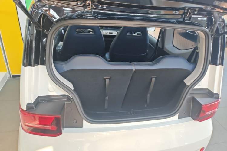 Used Wuling Hongguang MINIEV 2022 GAMEBOY 200km Gaming Edition with Lithium Iron Phosphate Trunk