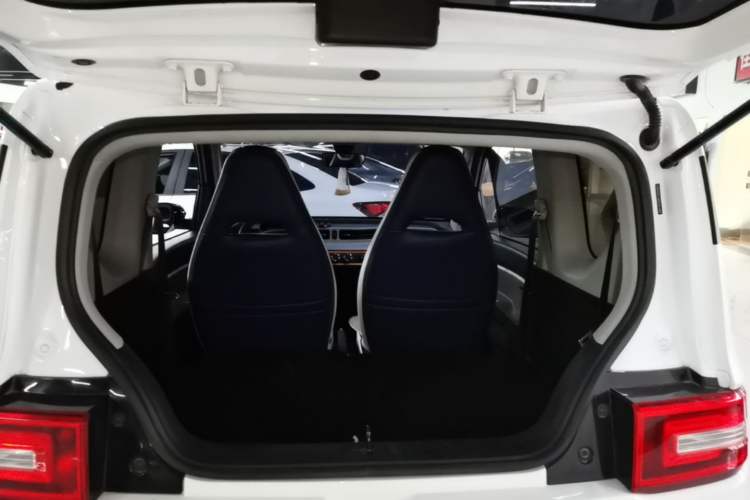 Used Wuling Hongguang MINIEV 2022 Zizai Version Lithium-NMC Trunk