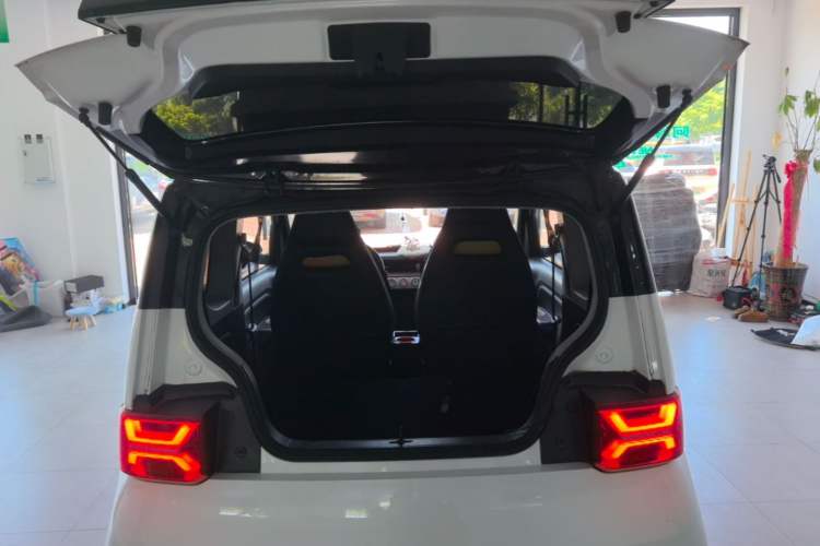 Used Wuling Hongguang MINIEV 2022 GAMEBOY 200km Gaming Edition with Lithium Iron Phosphate Trunk