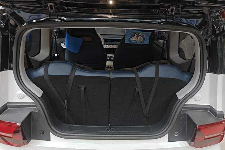 Used Wuling Hongguang MINIEV 2022 GAMEBOY 300km Enthusiast Model with Lithium Iron Phosphate Trunk