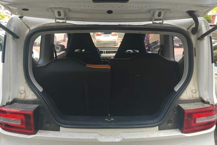 Used Wuling Hongguang MINIEV 2022 Easy Version Lithium Iron Phosphate Trunk