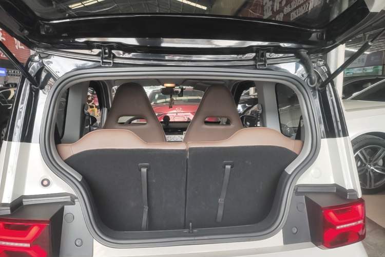 Used Wuling Hongguang MINIEV 2022 GAMEBOY 300km Enthusiast Model with Lithium Iron Phosphate Trunk