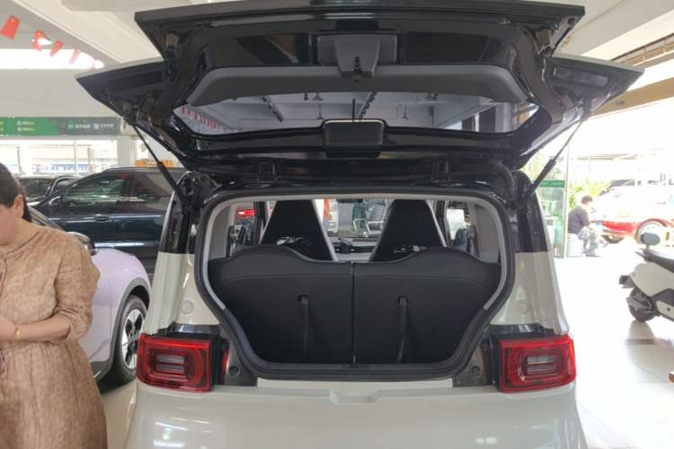 Used Wuling Hongguang MINIEV 2022 Macaron Premium Model – Lithium Iron Phosphate Trunk