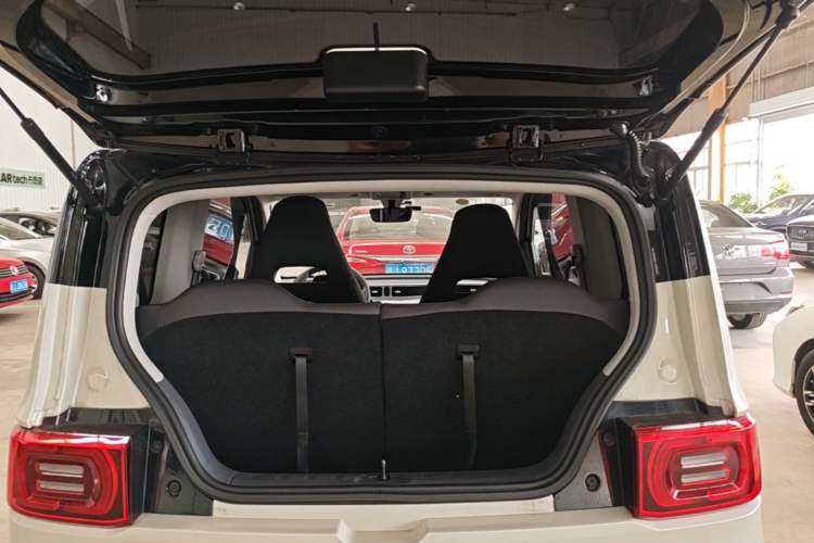 Used Wuling Hongguang MINIEV 2022 Macaron Premium Model – Lithium Iron Phosphate Trunk