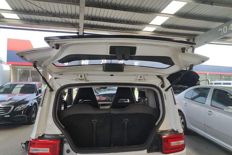 Used Wuling Hongguang MINIEV 2022 Easy Version Lithium-NMC Trunk