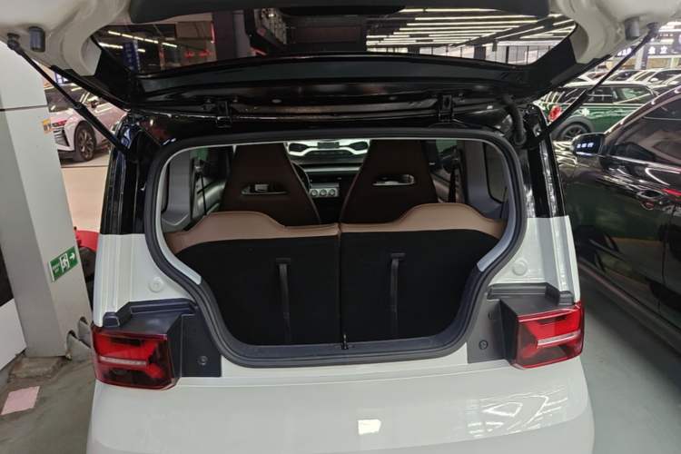Used Wuling Hongguang MINIEV 2022 GAMEBOY 200km Gaming Edition with Lithium Iron Phosphate Trunk