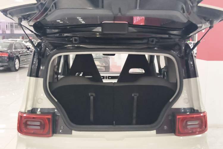 Used Wuling Hongguang MINIEV 2022 Macaron Premium Model – Lithium Ternary Battery Trunk