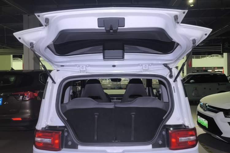 Used Wuling Hongguang MINIEV 2022 Zizai Version Lithium-NMC Trunk