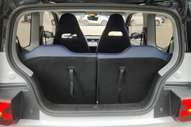 Used Wuling Hongguang MINIEV 2022 GAMEBOY 300km Enthusiast Model with Lithium Iron Phosphate Trunk