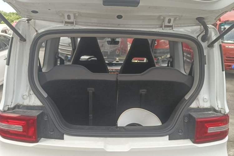 Used Wuling Hongguang MINIEV 2022 Easy Version Lithium Iron Phosphate Trunk