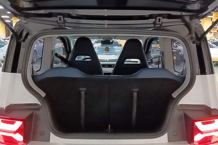 Used Wuling Hongguang MINIEV 2022 GAMEBOY 200km Gaming Edition with Lithium Iron Phosphate Trunk
