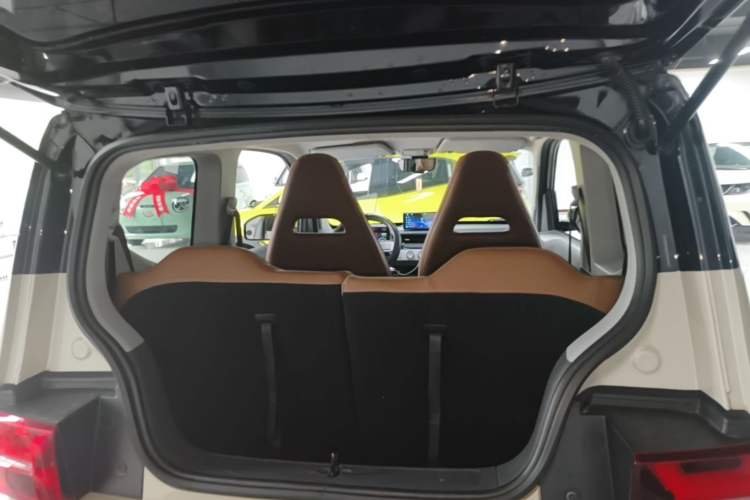 Used Wuling Hongguang MINIEV 2022 GAMEBOY 200km Gaming Edition with Lithium Iron Phosphate Trunk