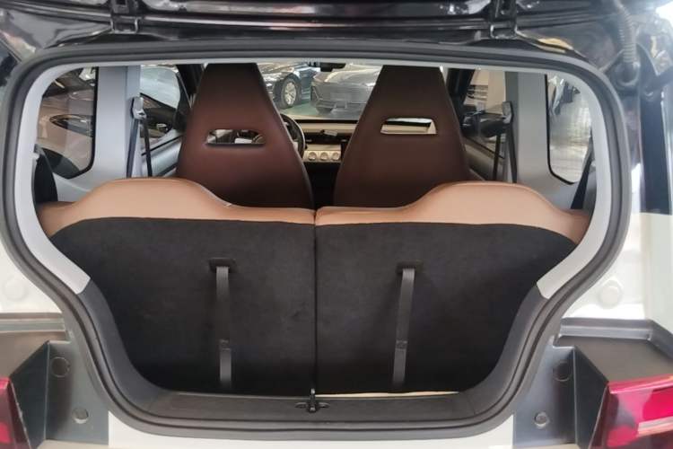 Used Wuling Hongguang MINIEV 2022 GAMEBOY 200km Gaming Edition with Lithium Iron Phosphate Trunk