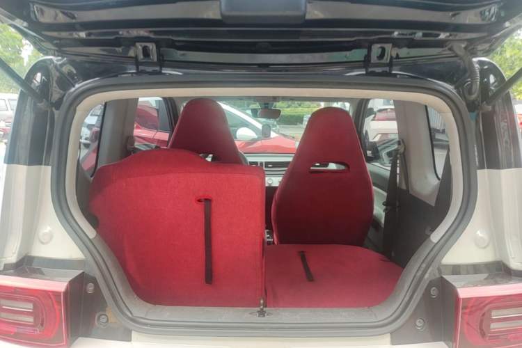 Used Wuling Hongguang MINIEV 2022 Macaron Premium Model – Lithium Iron Phosphate Trunk