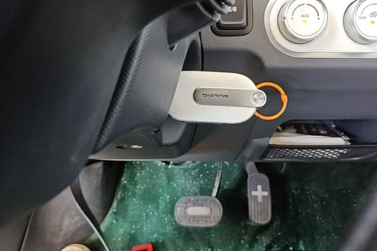 Used Wuling Hongguang MINIEV 2022 Macaron Fashion Edition Lithium-Nickel-Cobalt-Alpha-oxide Vehicle Key