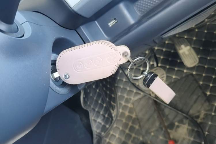 Used Wuling Hongguang MINIEV 2022 GAMEBOY 200km Gaming Edition with Lithium Iron Phosphate Vehicle Key