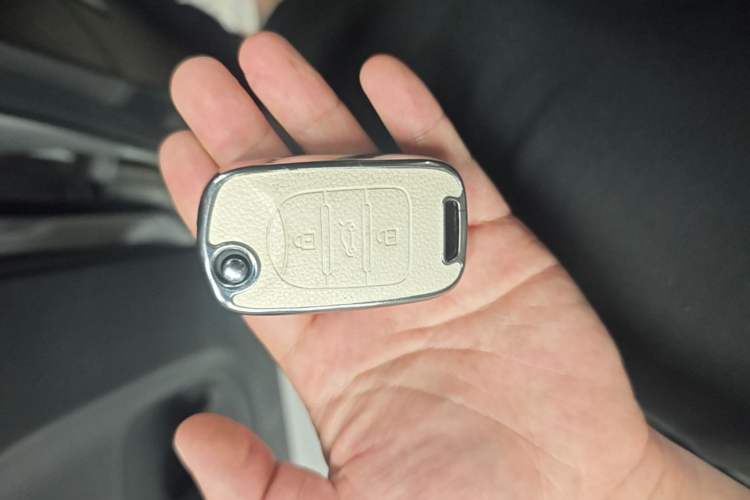 Used Wuling Hongguang MINIEV 2022 Easy Version Lithium Iron Phosphate Vehicle Key