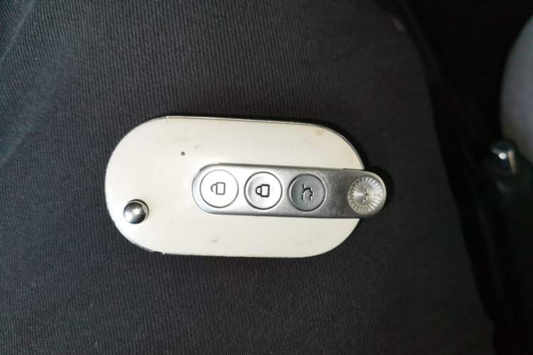 Used Wuling Hongguang MINIEV 2022 Macaron Premium Model – Lithium Iron Phosphate Vehicle Key