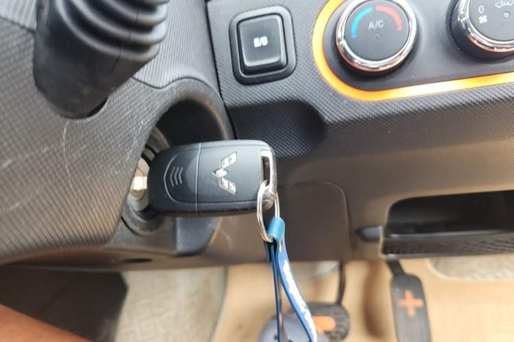Used Wuling Hongguang MINIEV 2022 Zizai Version Lithium Iron Phosphate Vehicle Key