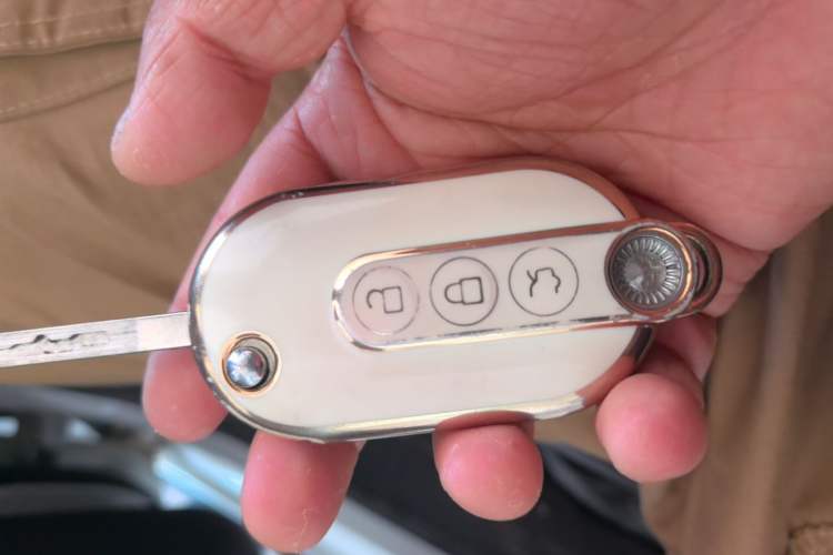 Used Wuling Hongguang MINIEV 2022 GAMEBOY 200km Gaming Edition with Lithium Iron Phosphate Vehicle Key