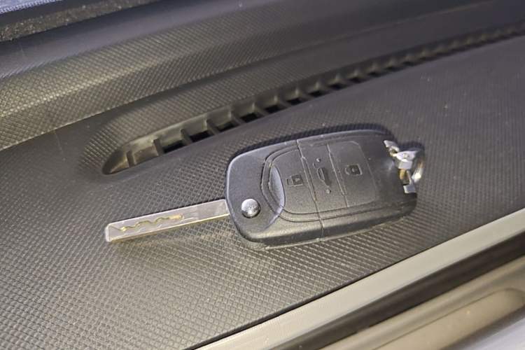 Used Wuling Hongguang MINIEV 2022 Easy Version Lithium-NMC Vehicle Key
