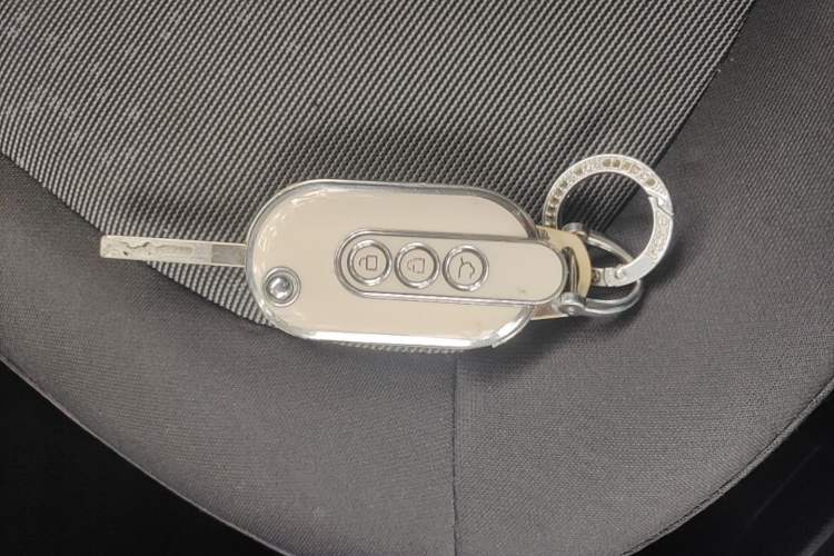 Used Wuling Hongguang MINIEV 2022 Zizai Version Lithium Iron Phosphate Vehicle Key