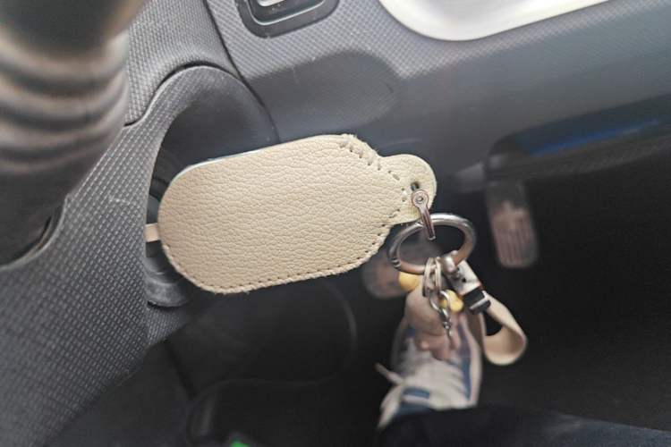 Used Wuling Hongguang MINIEV 2022 Macaron Premium Model – Lithium Iron Phosphate Vehicle Key