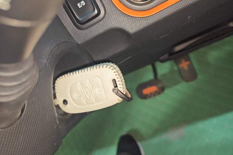 Used Wuling Hongguang MINIEV 2022 Easy Version Lithium Iron Phosphate Vehicle Key
