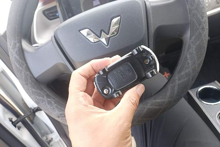 Used Wuling Hongguang MINIEV 2022 Easy Version Lithium-NMC Vehicle Key