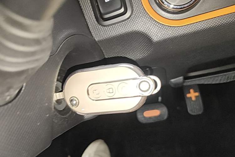 Used Wuling Hongguang MINIEV 2022 Enjoy Edition Lithium Iron Phosphate Vehicle Key