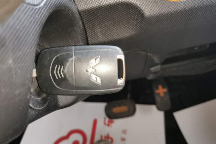 Used Wuling Hongguang MINIEV 2022 Zizai Version Lithium Iron Phosphate Vehicle Key