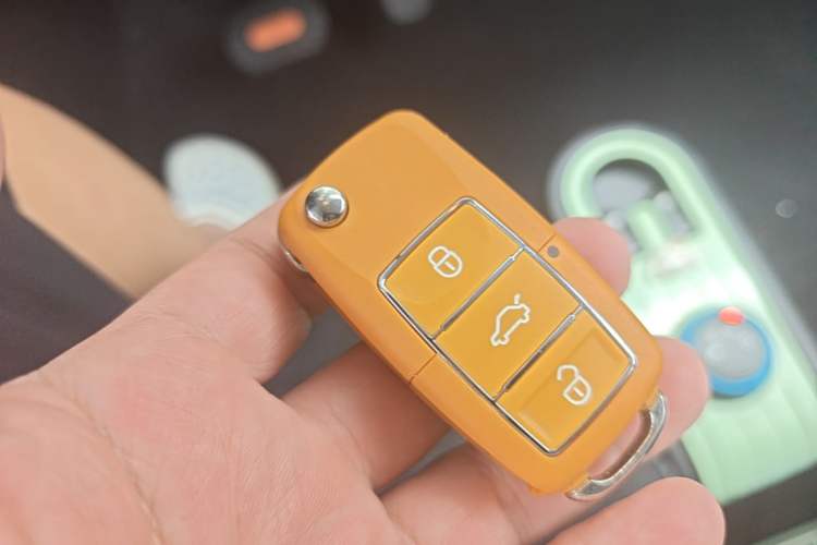 Used Wuling Hongguang MINIEV 2022 Zizai Version Lithium-NMC Vehicle Key