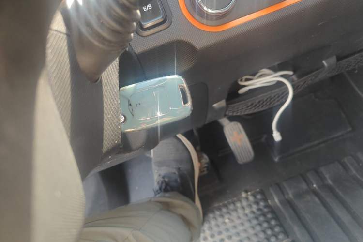 Used Wuling Hongguang MINIEV 2022 Zizai Version Lithium Iron Phosphate Vehicle Key