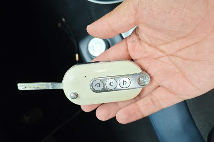 Used Wuling Hongguang MINIEV 2022 GAMEBOY 200km Gaming Edition with Lithium Iron Phosphate Vehicle Key