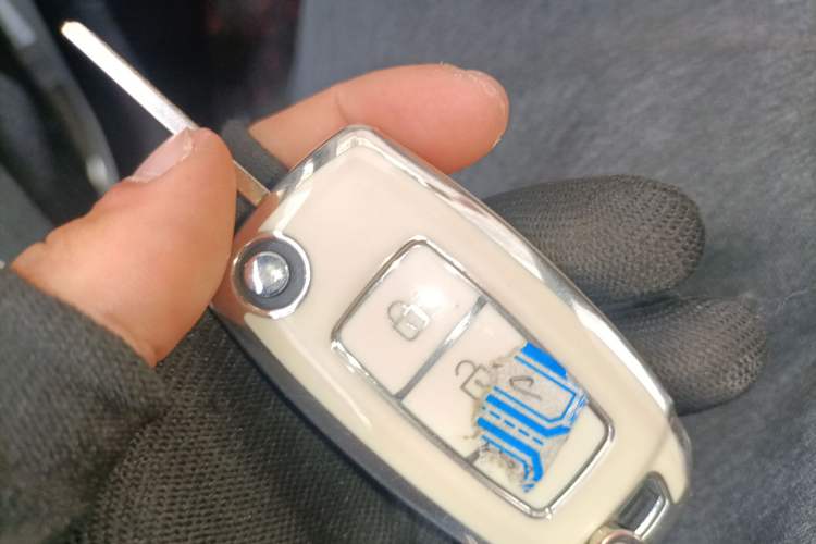 Used Wuling Hongguang MINIEV 2022 Easy Version Lithium Iron Phosphate Vehicle Key