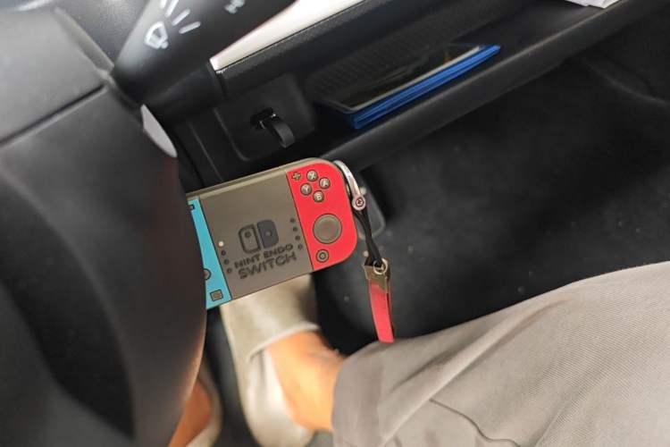Used Wuling Hongguang MINIEV 2022 GAMEBOY 200km Gaming Edition with Lithium Iron Phosphate Vehicle Key