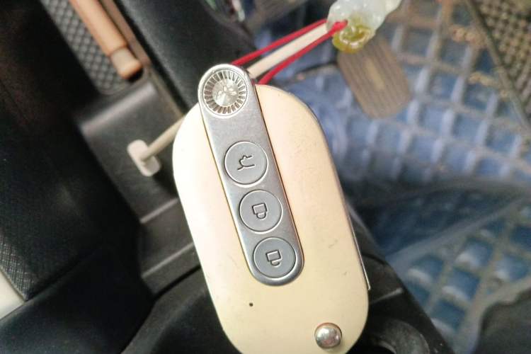 Used Wuling Hongguang MINIEV 2022 GAMEBOY 300km Enthusiast Model with Lithium Iron Phosphate Vehicle Key