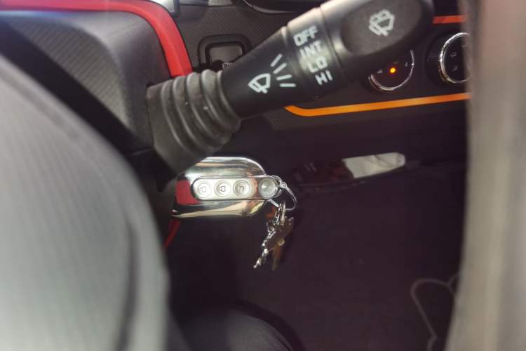 Used Wuling Hongguang MINIEV 2022 Zizai Version Lithium Iron Phosphate Vehicle Key