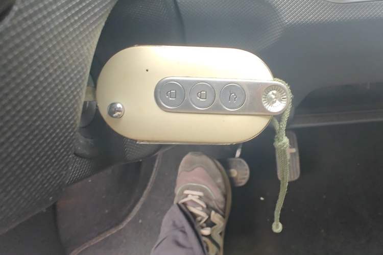 Used Wuling Hongguang MINIEV 2022 Macaron Fashion Model Lithium Iron Phosphate Vehicle Key