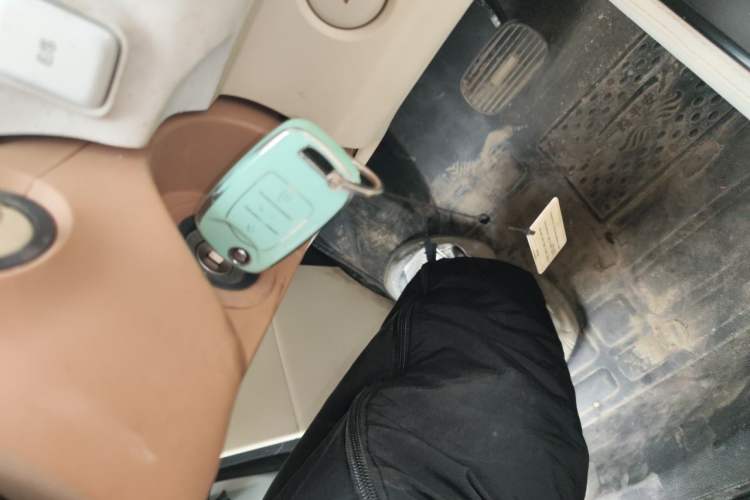 Used Wuling Hongguang MINIEV 2022 Macaron Premium Model – Lithium Ternary Battery Vehicle Key