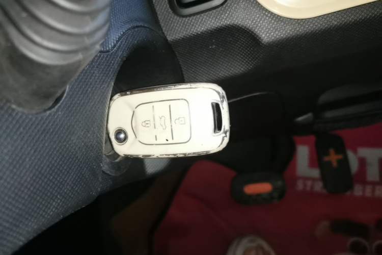 Used Wuling Hongguang MINIEV 2022 Easy Version Lithium Iron Phosphate Vehicle Key
