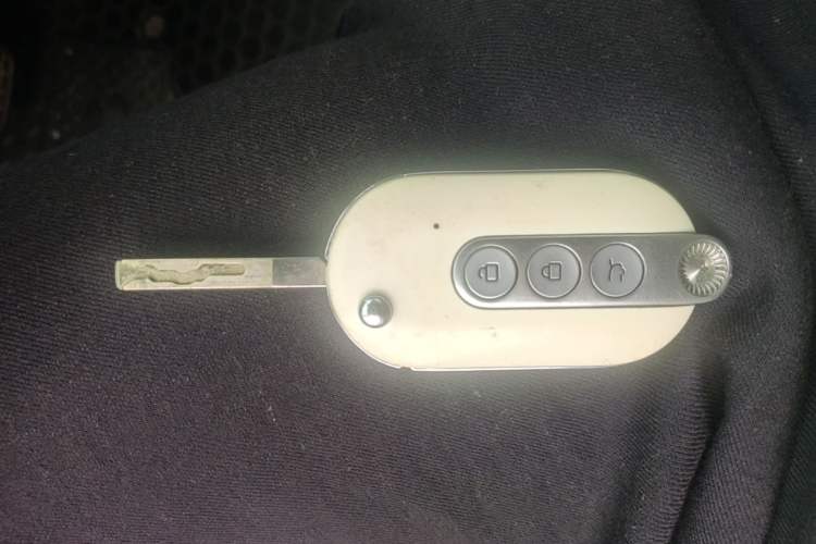 Used Wuling Hongguang MINIEV 2022 Macaron Premium Model – Lithium Iron Phosphate Vehicle Key