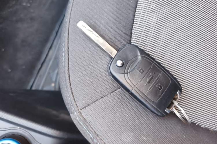 Used Wuling Hongguang MINIEV 2022 Macaron Fashion Model Lithium Iron Phosphate Vehicle Key